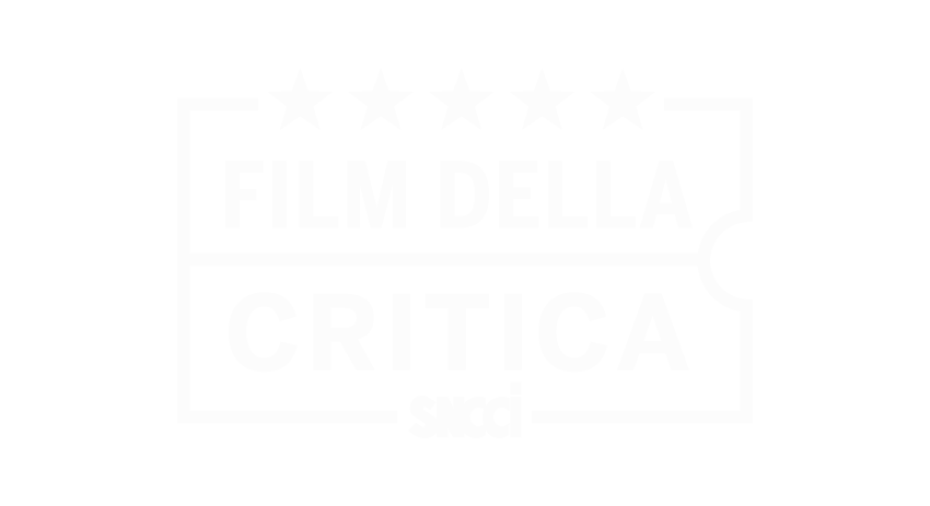 Logo del Sindacato Nazionale Critici Cinematografici Italiani (SNCCI) con la dicitura “Film della Critica”, assegnato a “Pacifiction - Un mondo sommerso”.